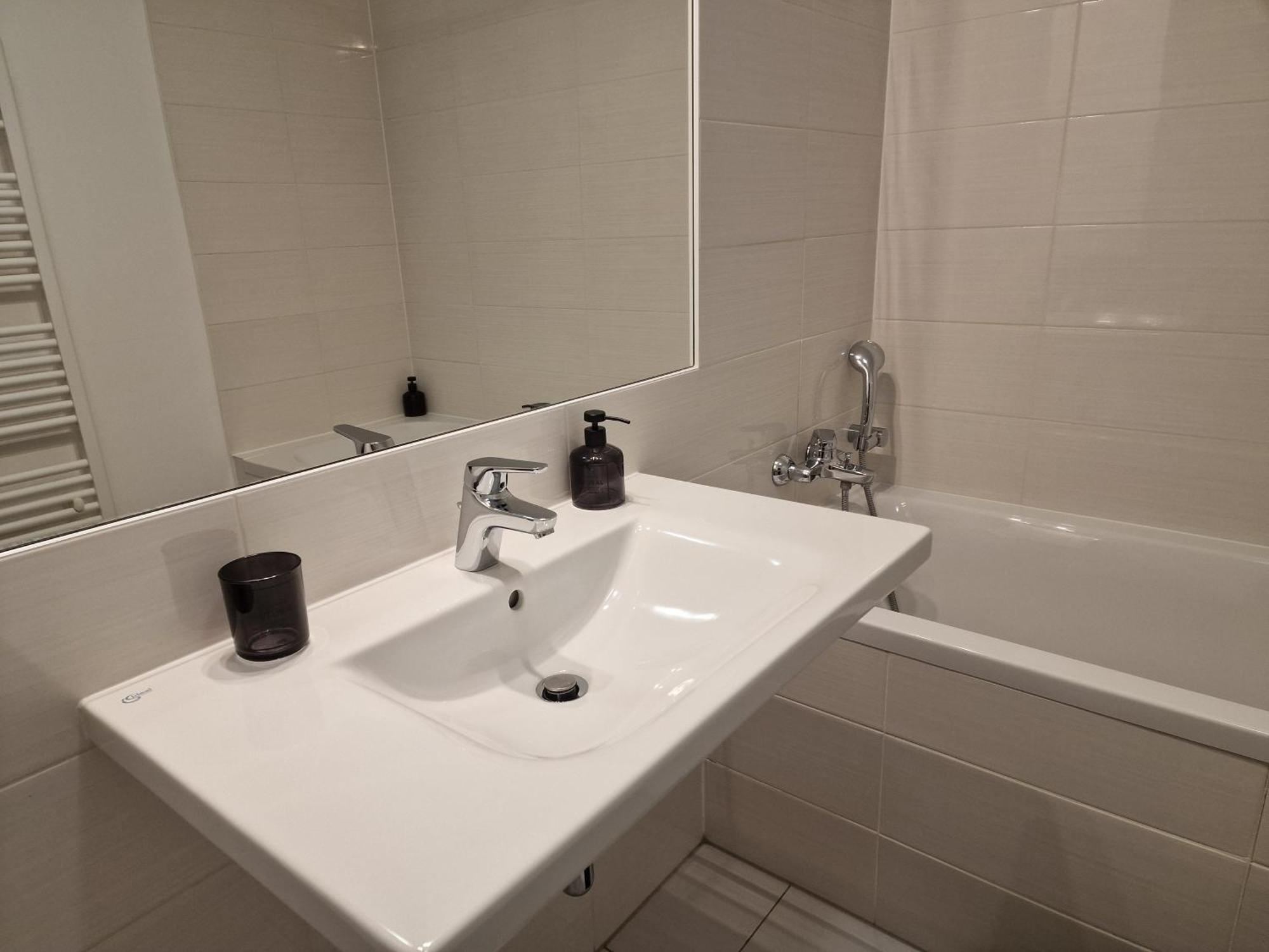 Stylish Panorama City Family Suite 布拉迪斯拉发 外观 照片